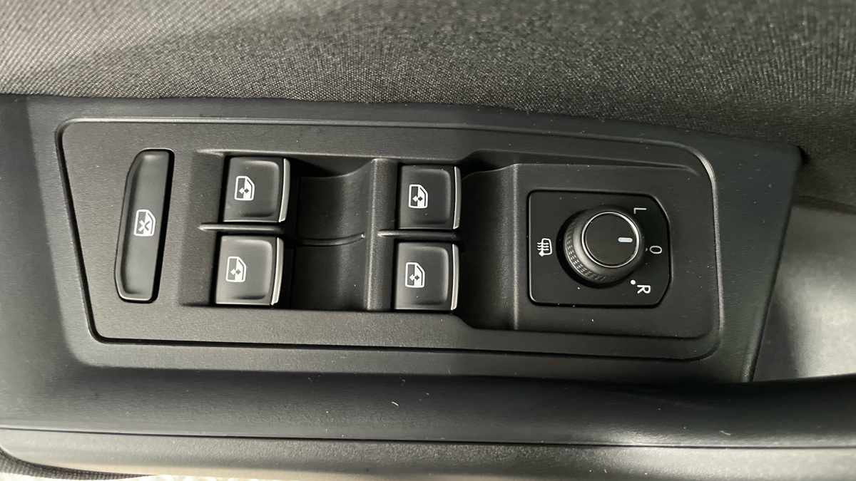 Volkswagen T-Roc - 21