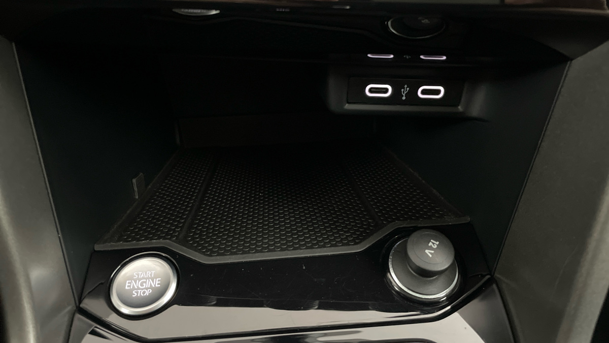 Volkswagen T-Roc - 22