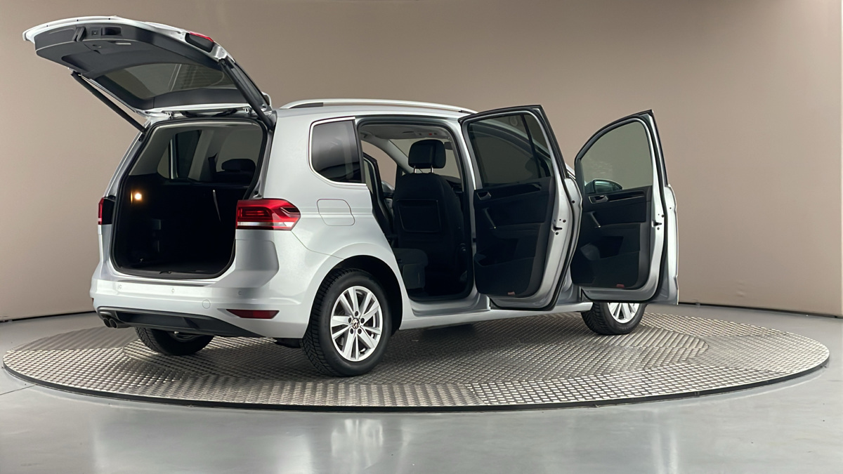 Volkswagen Touran - 6