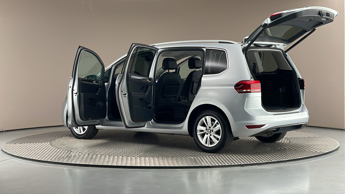 Volkswagen Touran - 7
