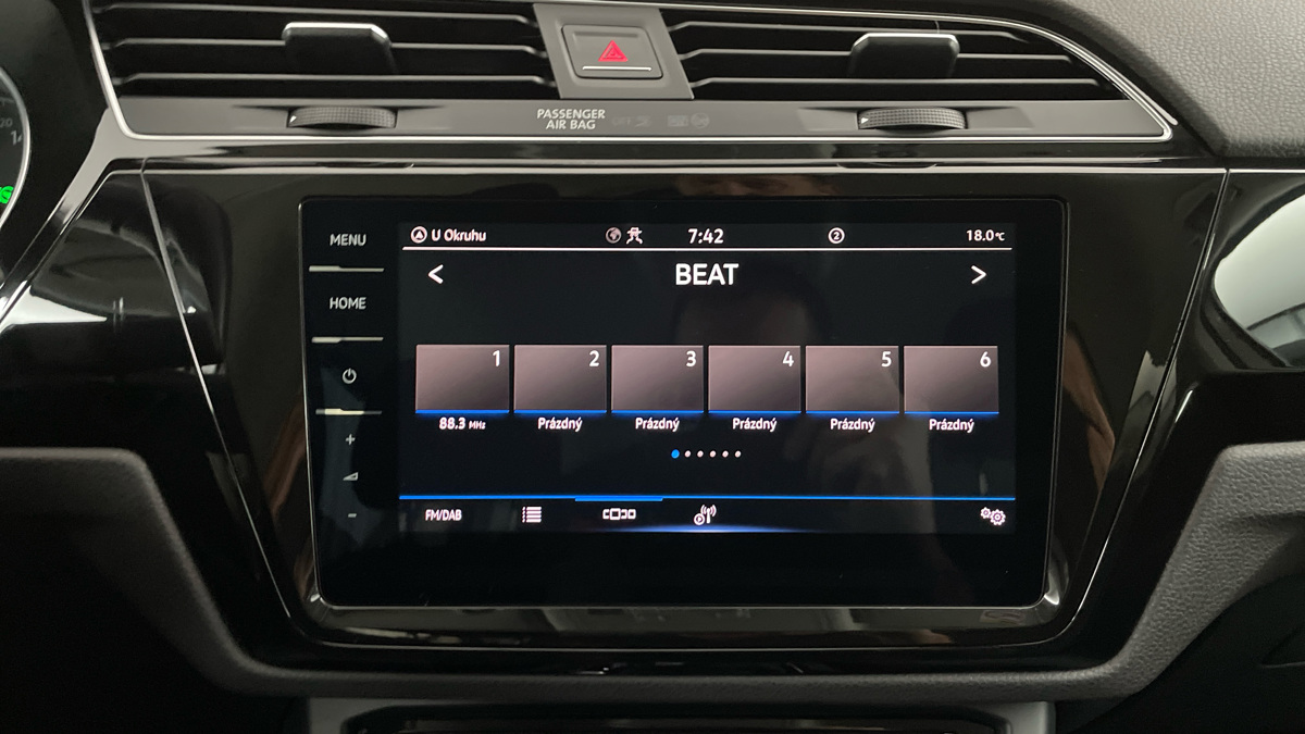 Volkswagen Touran - 11