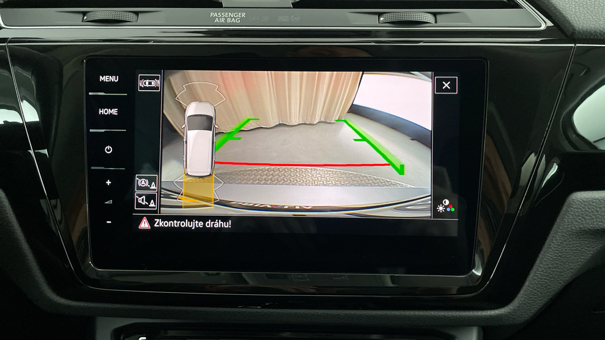 Volkswagen Touran - 12