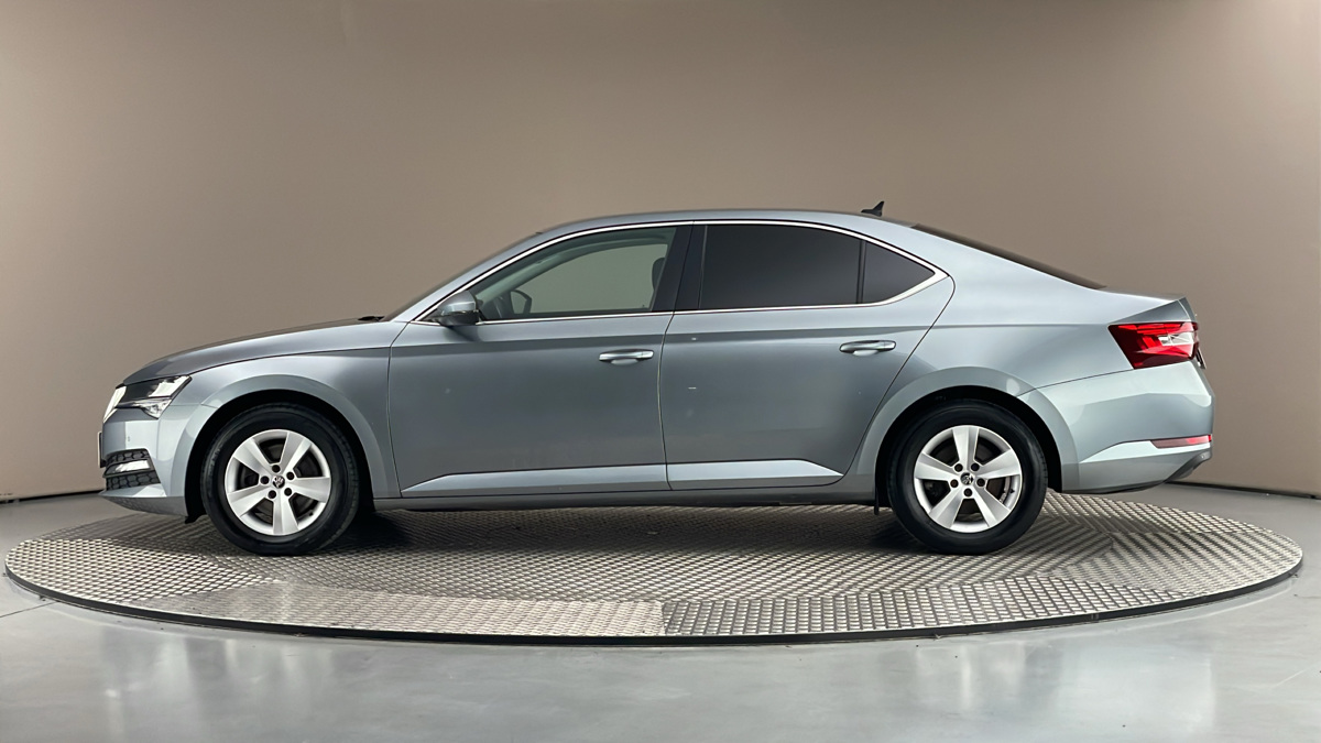 Škoda Superb - 4