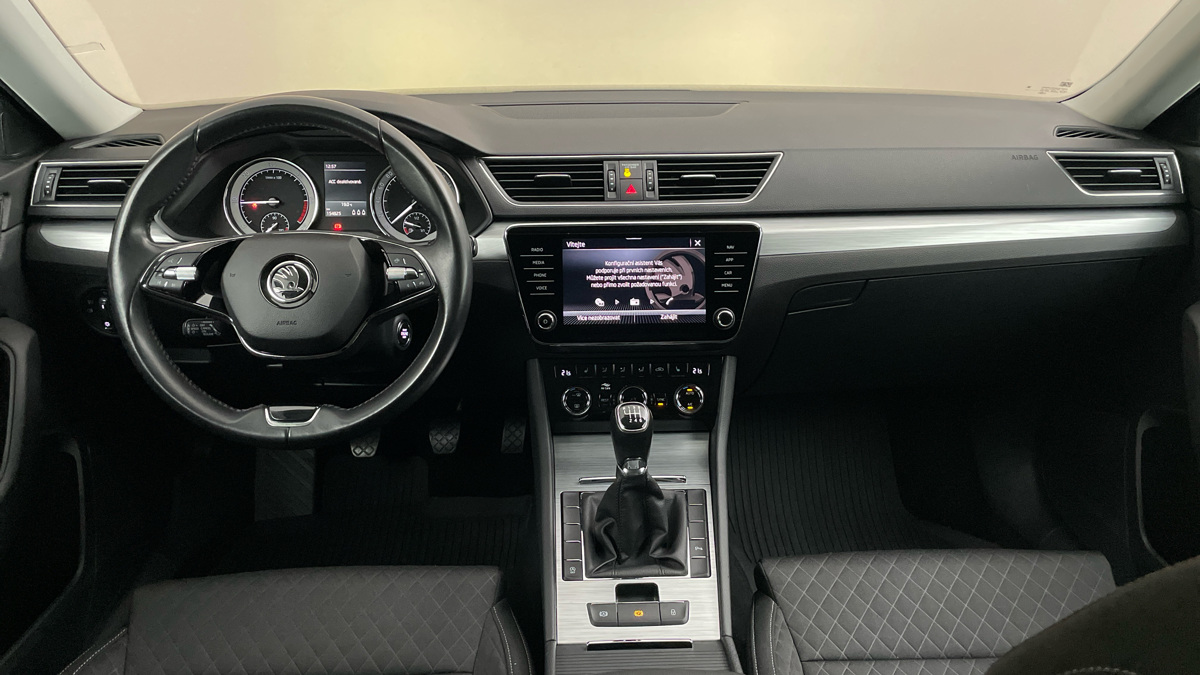 Škoda Superb - 8