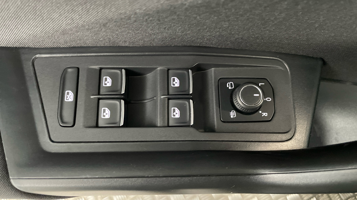 Volkswagen T-Roc - 22