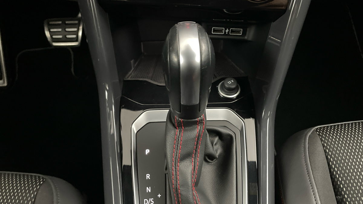 Volkswagen T-Roc - 24