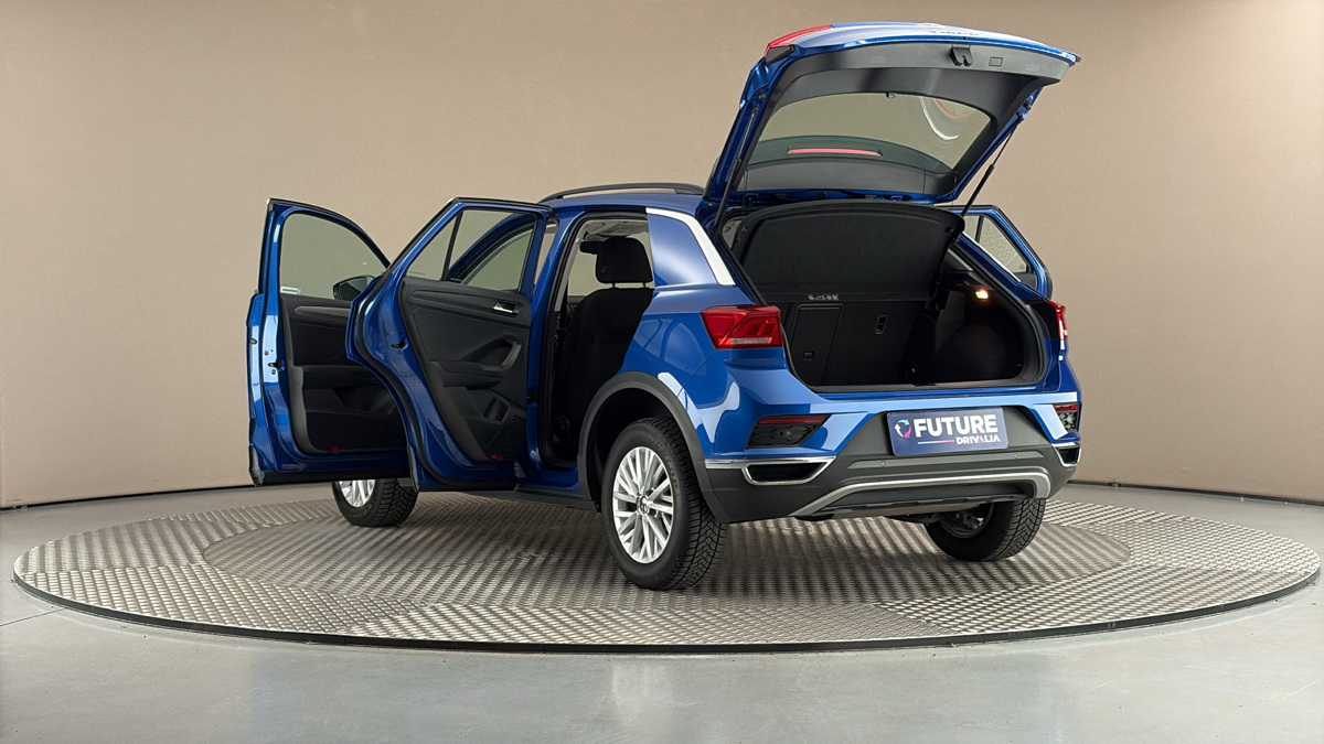 Volkswagen T-Roc - 7