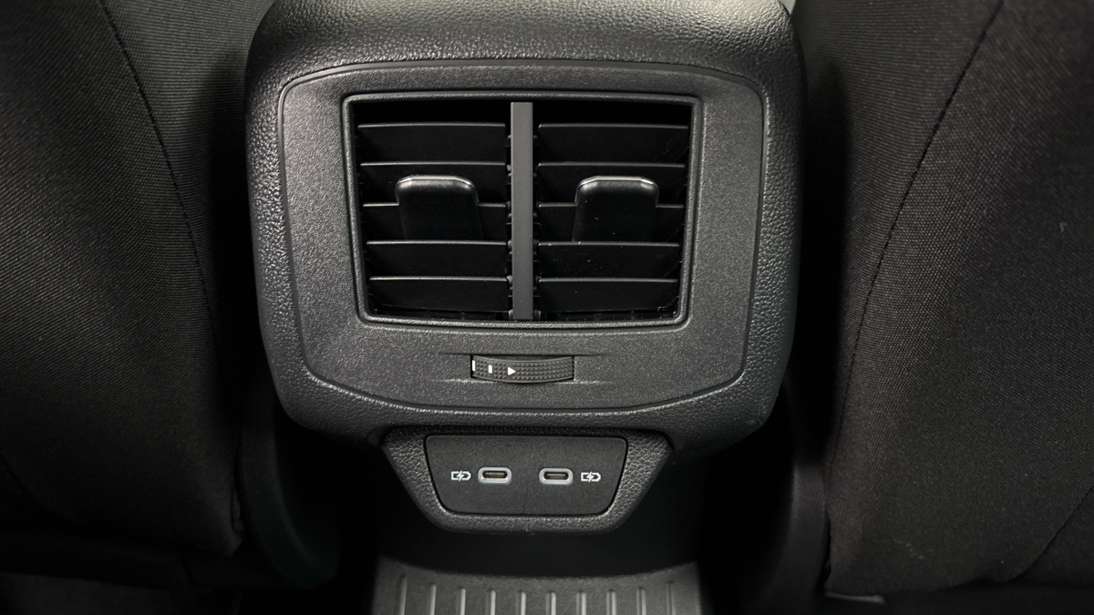 Volkswagen T-Roc - 21