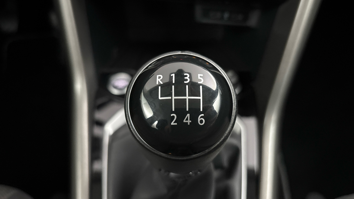 Volkswagen T-Roc - 24