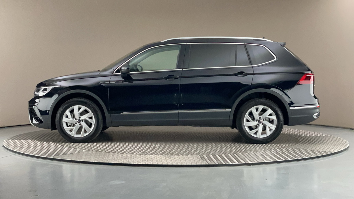 Volkswagen Tiguan Allspace - 4