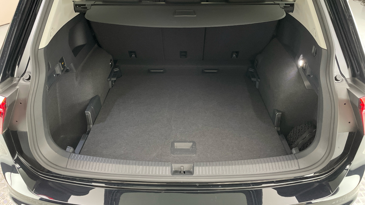 Volkswagen Tiguan Allspace - 17