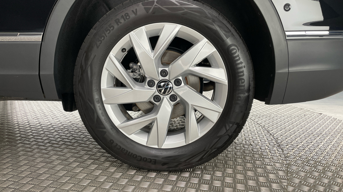Volkswagen Tiguan Allspace - 19