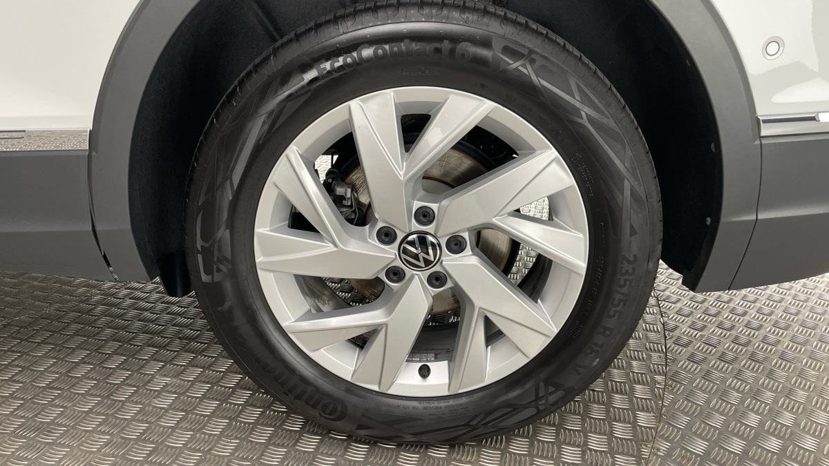 Volkswagen Tiguan Allspace - 19