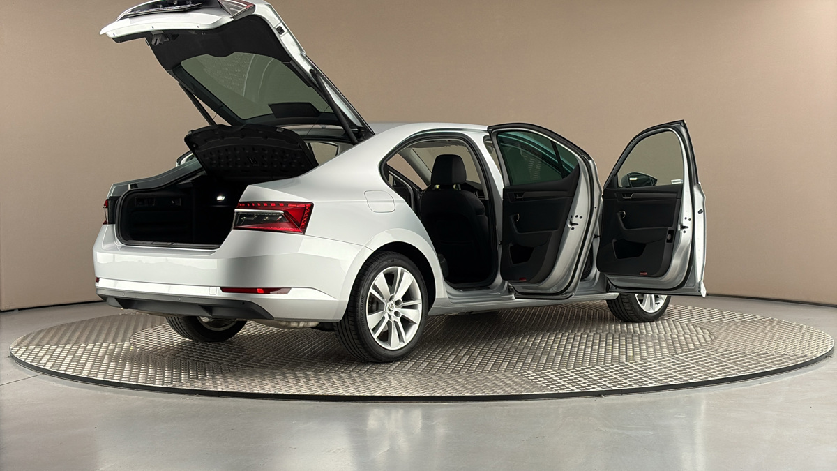 Škoda Superb - 6