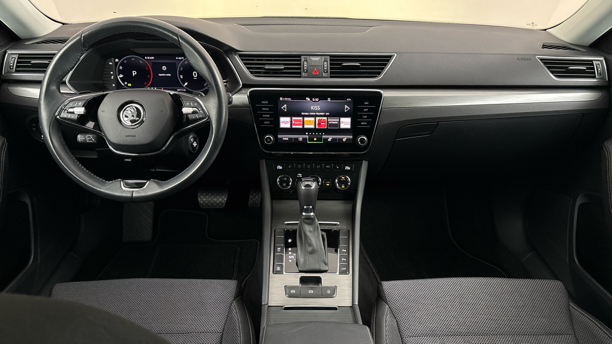 Škoda Superb - 8