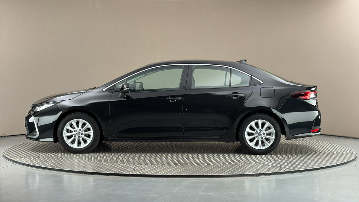 Toyota Corolla - 4