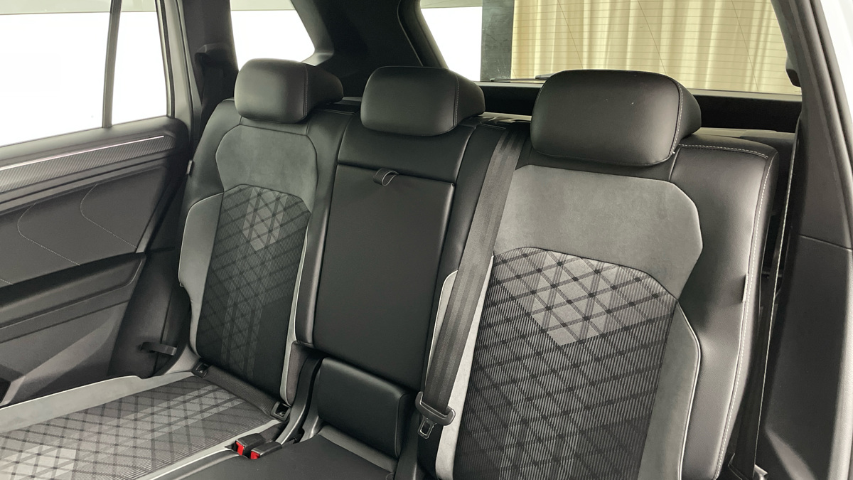 Volkswagen Tiguan Allspace - 16