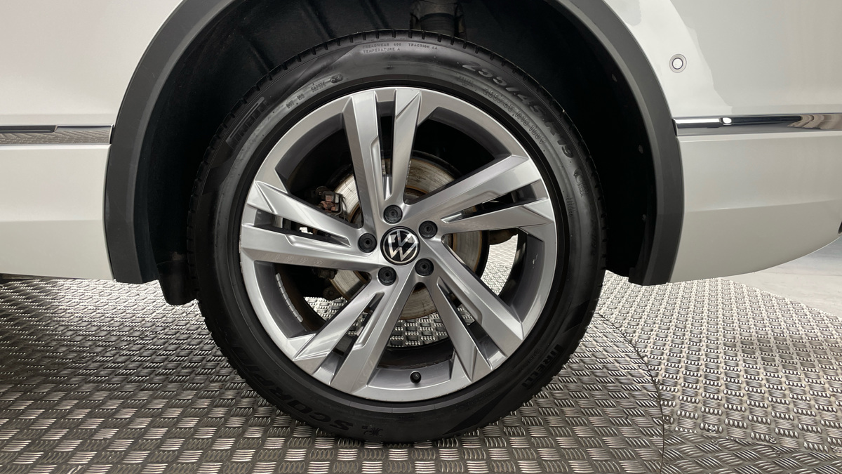 Volkswagen Tiguan Allspace - 19