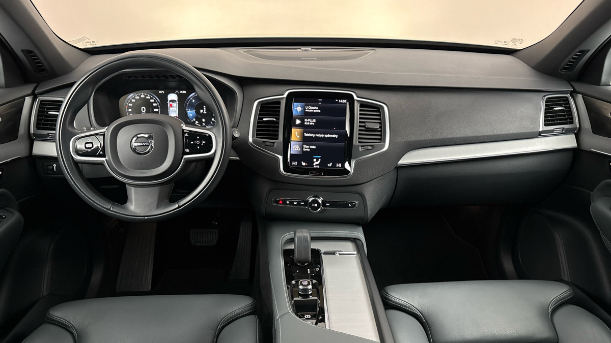Volvo XC90 - 8