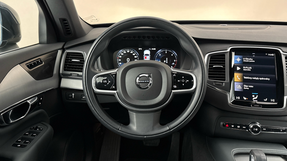 Volvo XC90 - 9