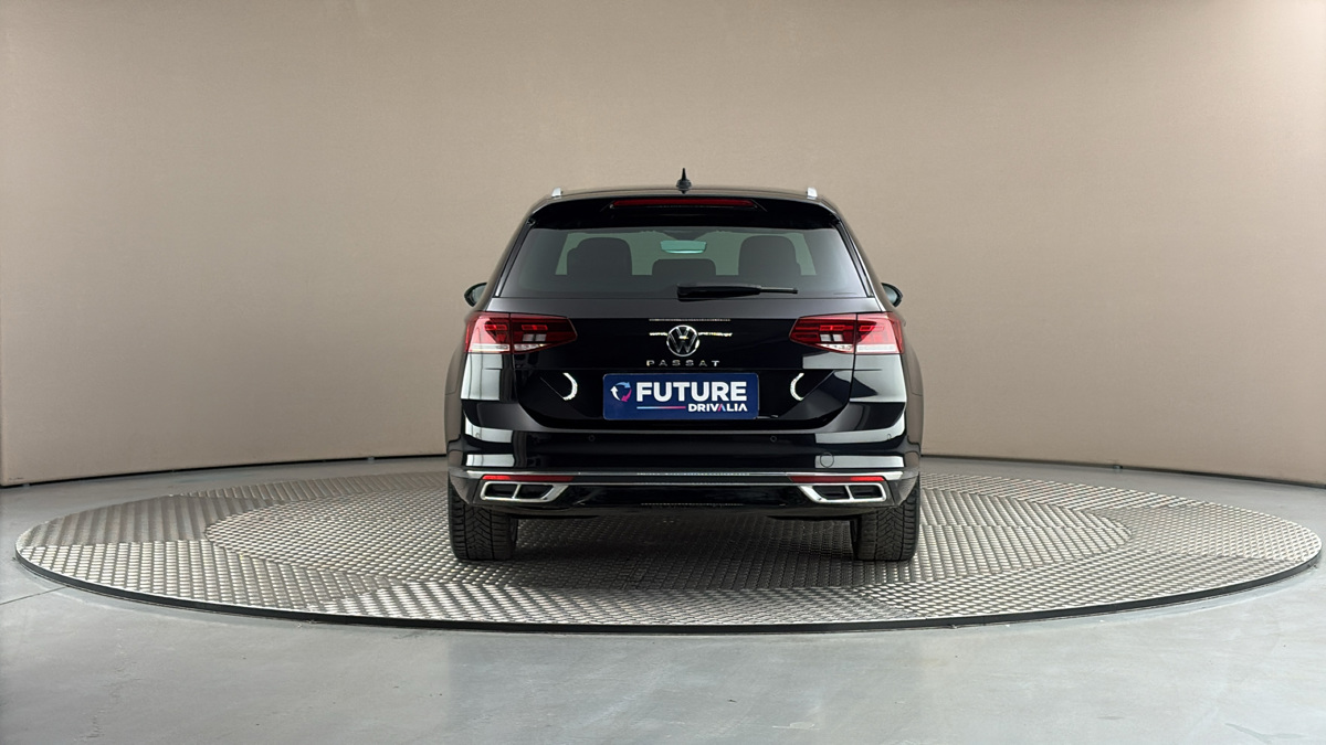 Volkswagen Passat - 5