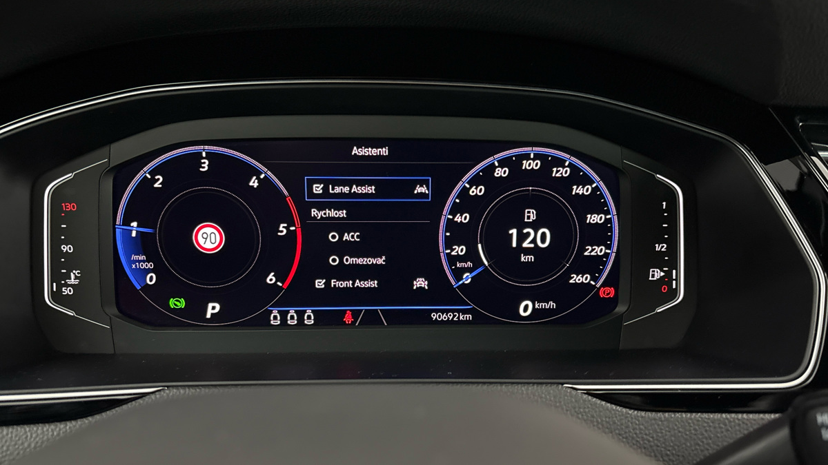 Volkswagen Passat - 10