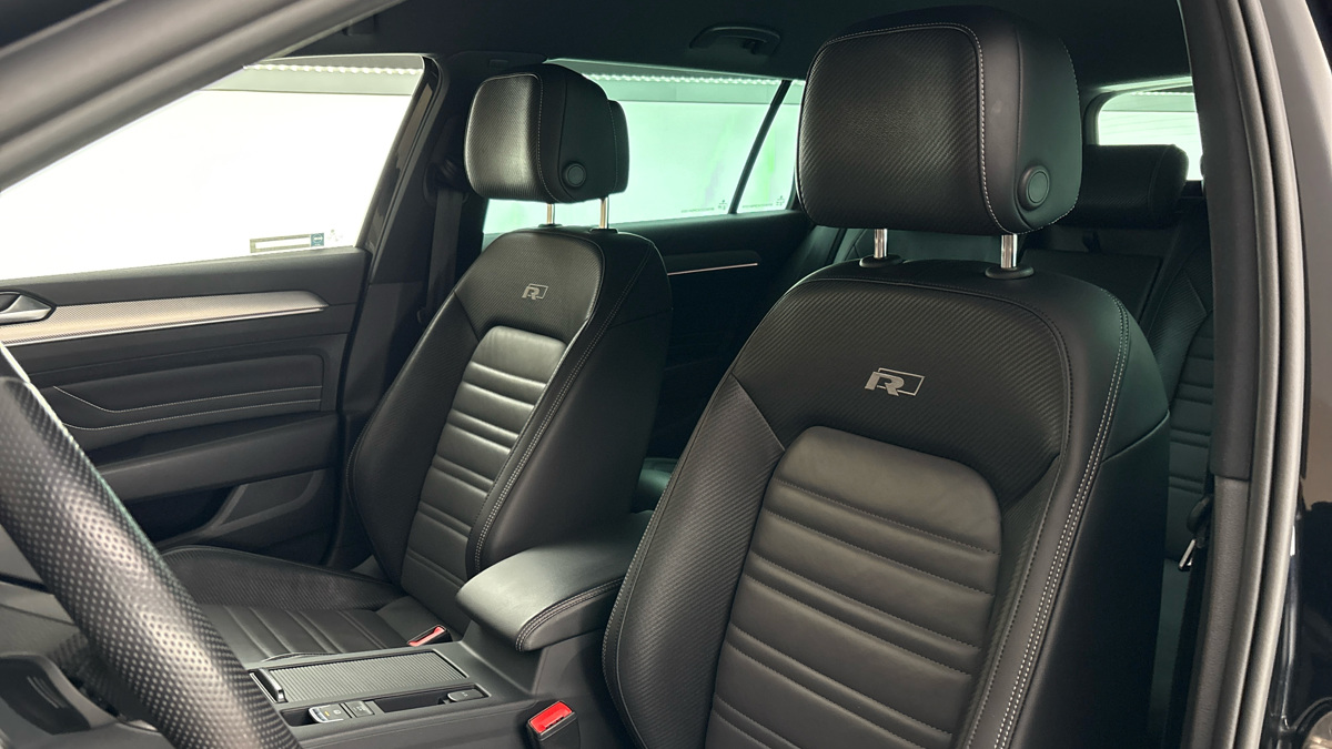 Volkswagen Passat - 15