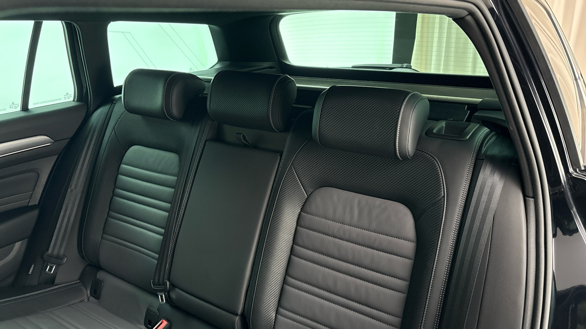 Volkswagen Passat - 16