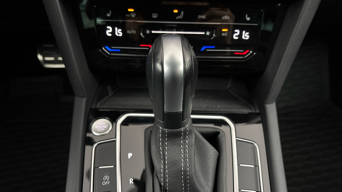 Volkswagen Passat - 25