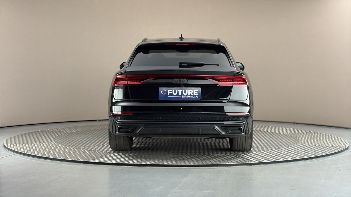 Audi Q8 - 5