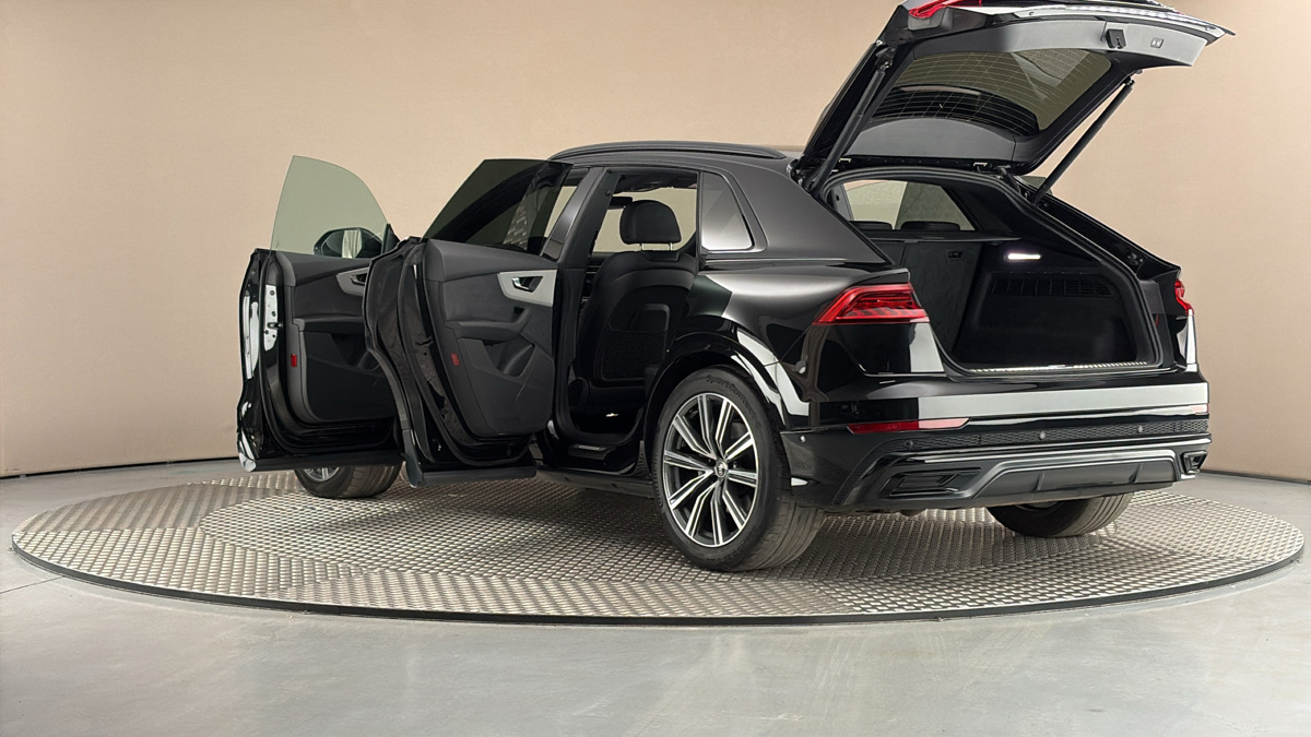 Audi Q8 - 7