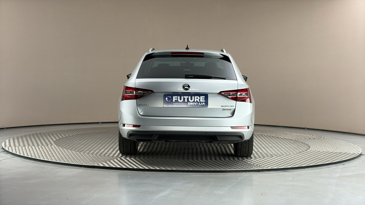 Škoda Superb - 5