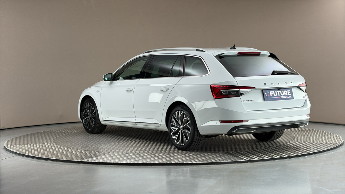 Škoda Superb - 2
