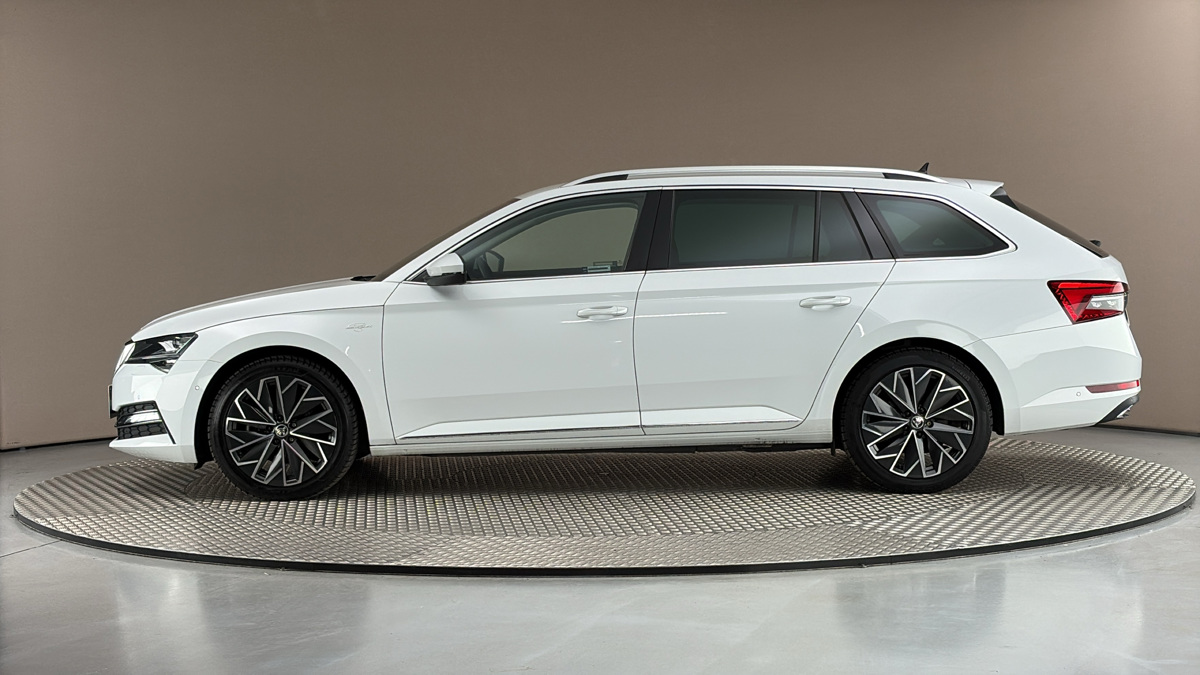 Škoda Superb - 4