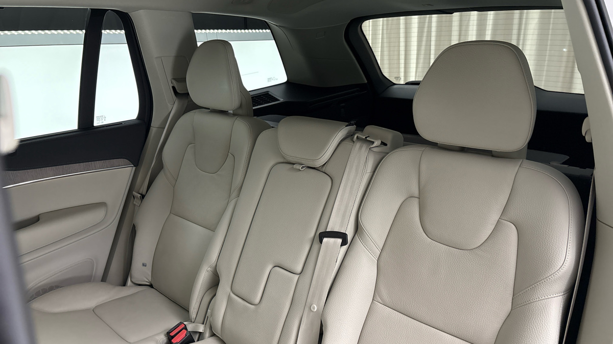 Volvo XC90 - 16