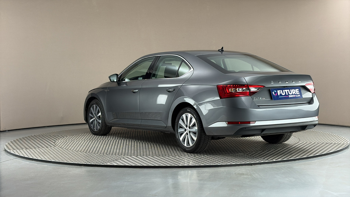 Škoda Superb - 2