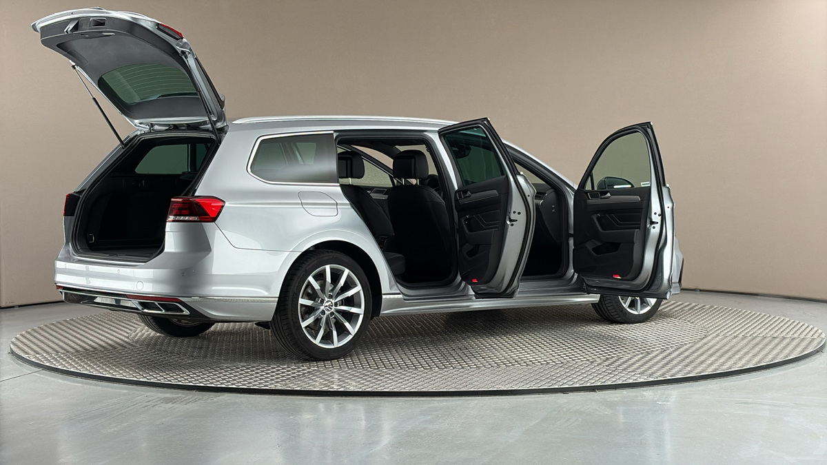 Volkswagen Passat - 6