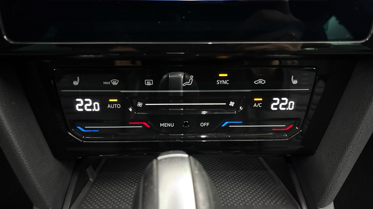 Volkswagen Passat - 13