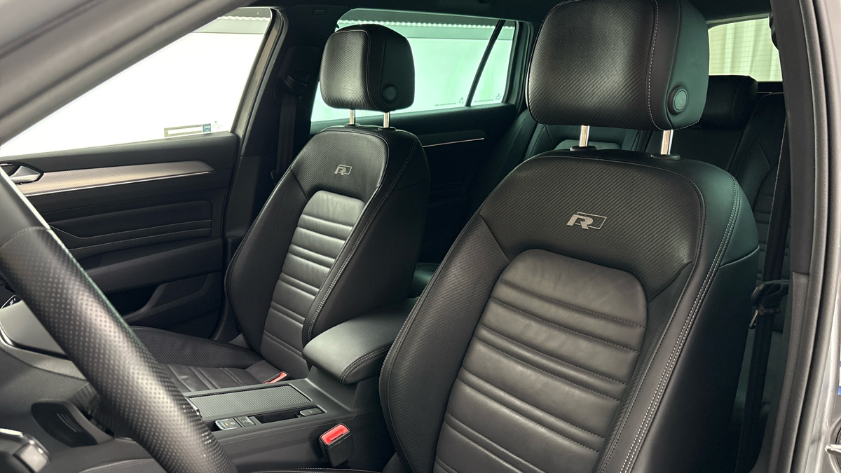 Volkswagen Passat - 15