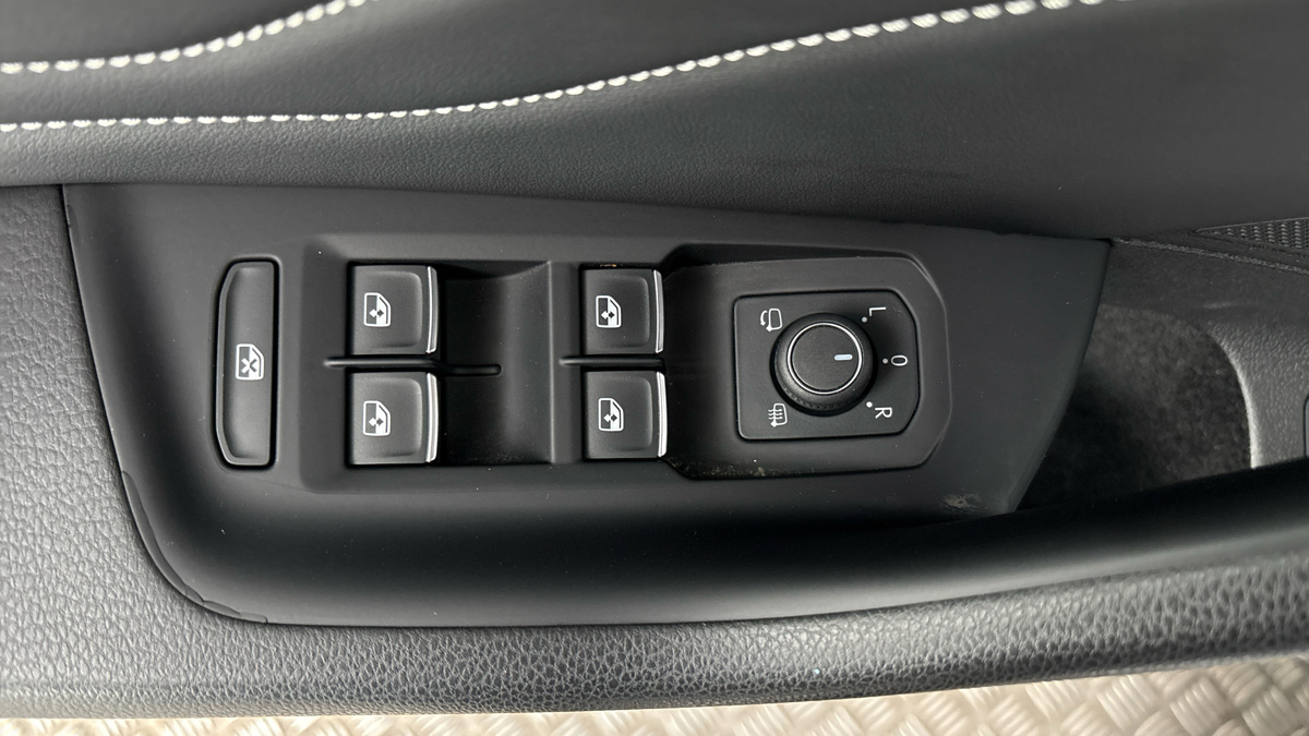 Volkswagen Passat - 23