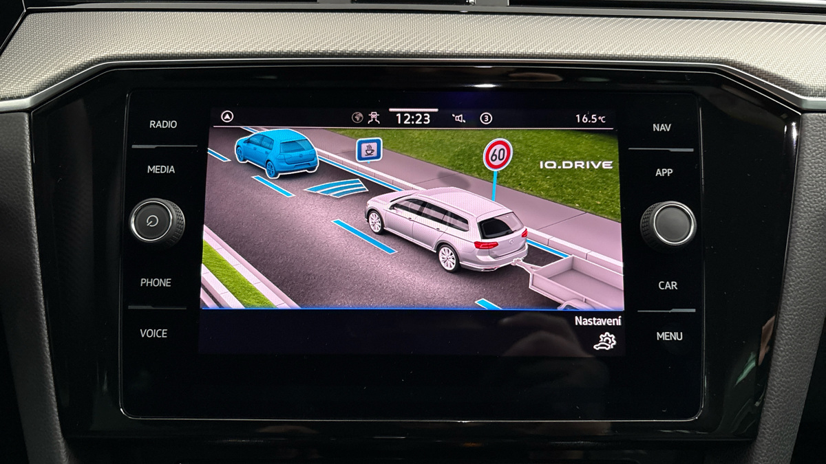 Volkswagen Passat - 27