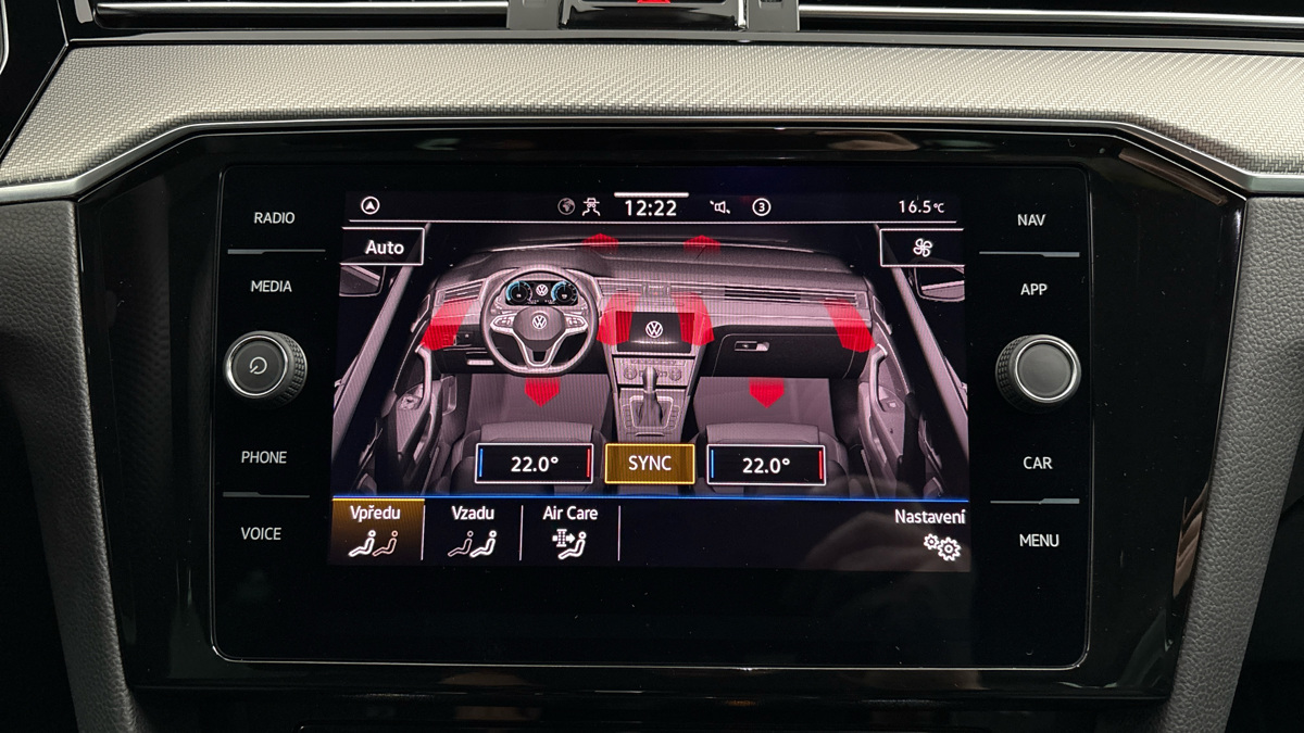 Volkswagen Passat - 28