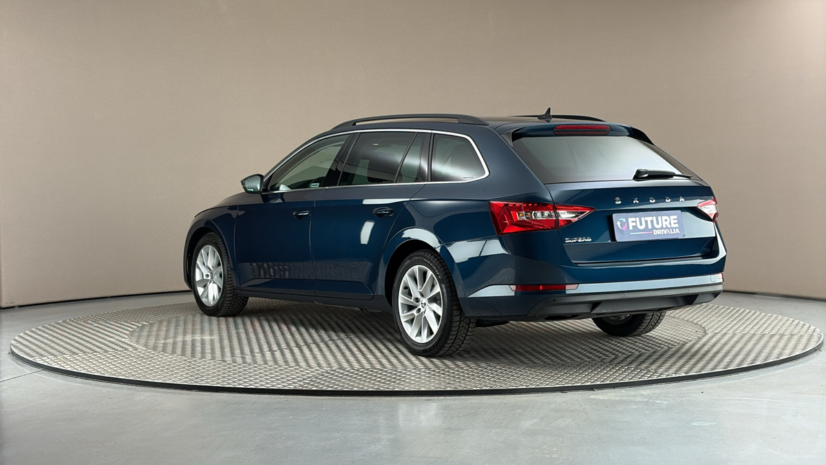 Škoda Superb - 2