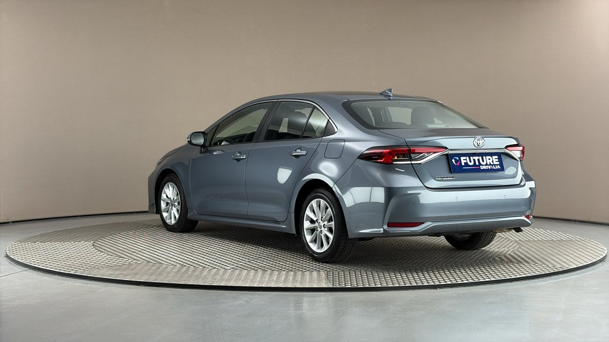 Toyota Corolla - 2