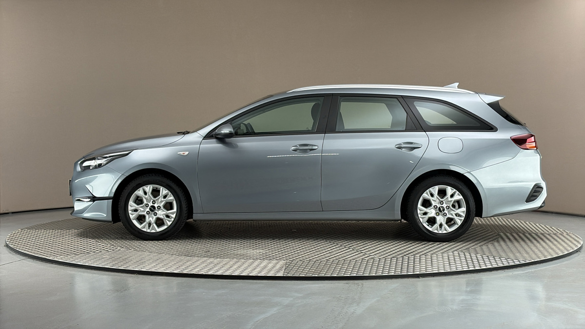 Kia Ceed - 4