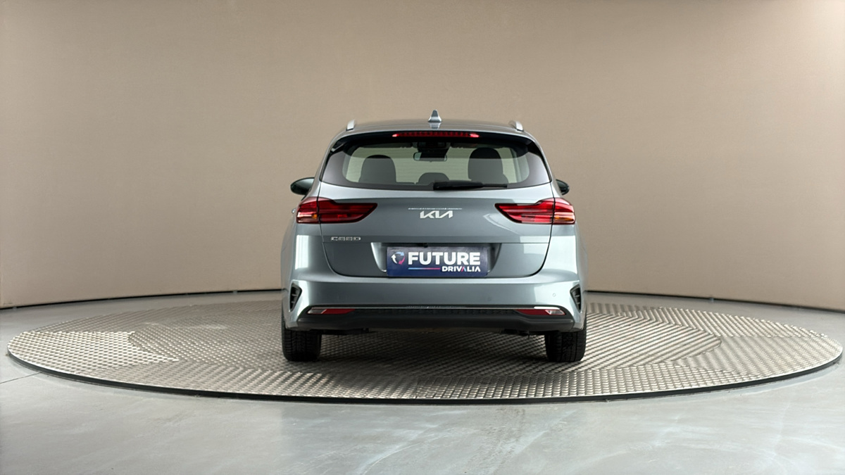 Kia Ceed - 5