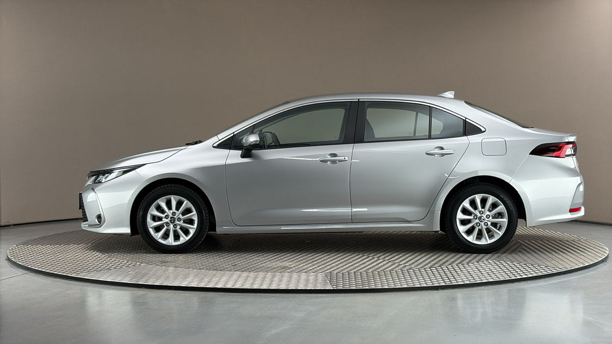 Toyota Corolla - 4