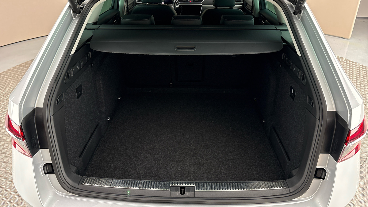 Škoda Superb - 17