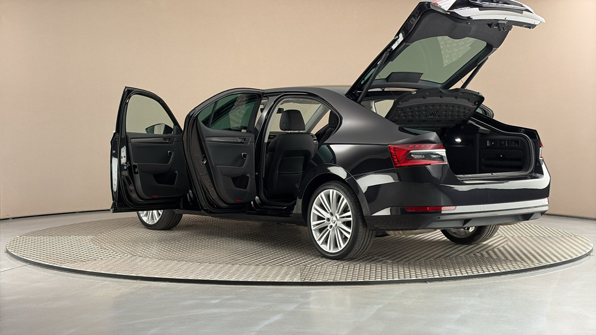 Škoda Superb - 7