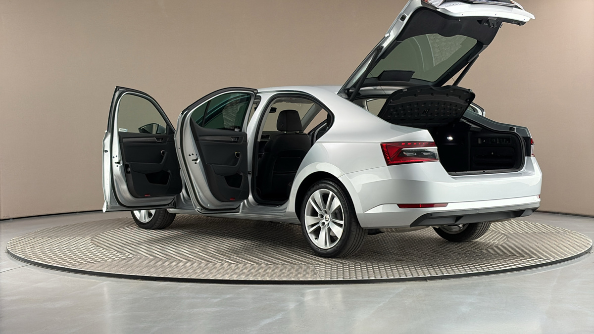 Škoda Superb - 7